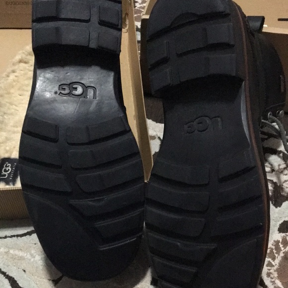 🛍HP🛍. Men’s Ugg Boots. - Picture 9 of 15